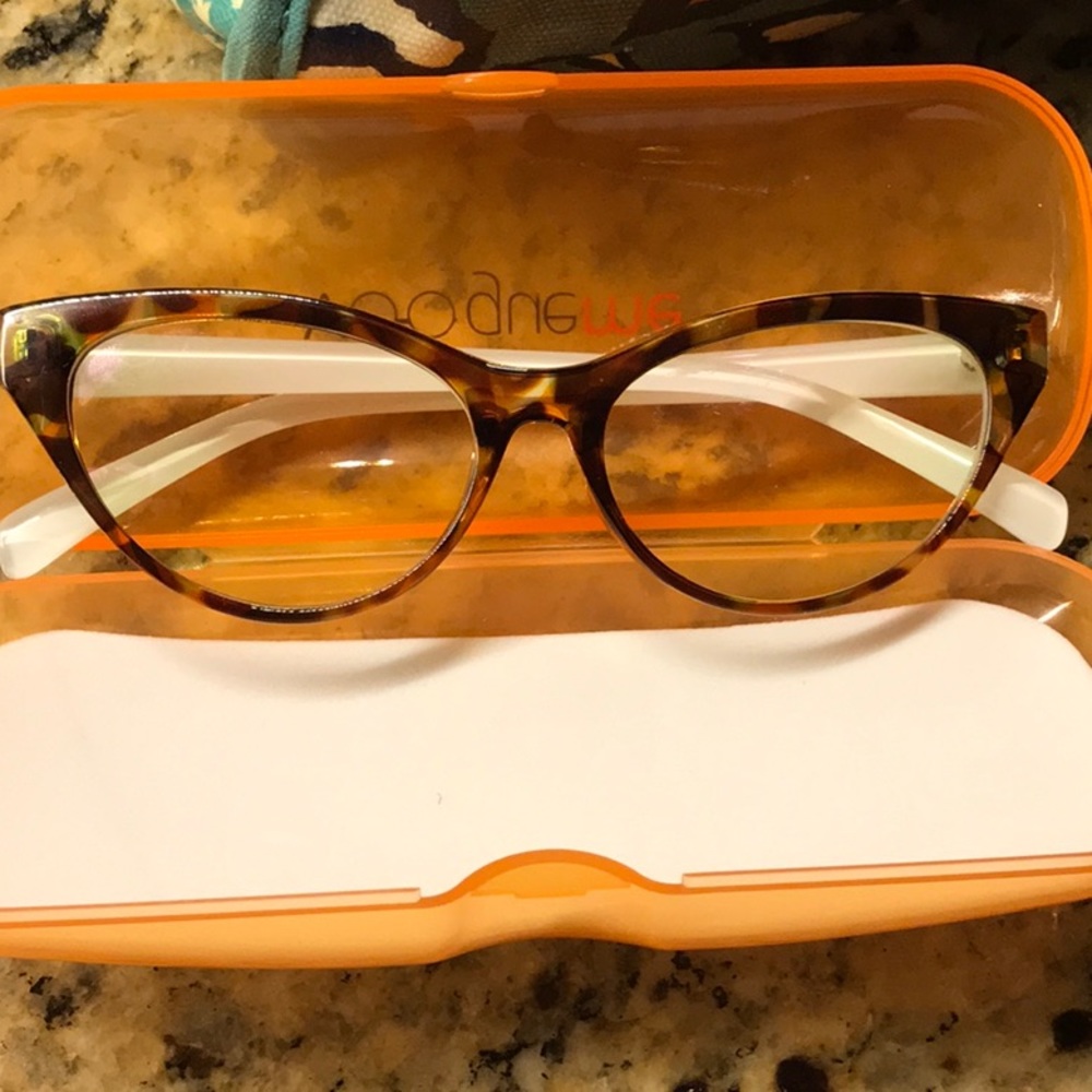 Plastic eye glass frames